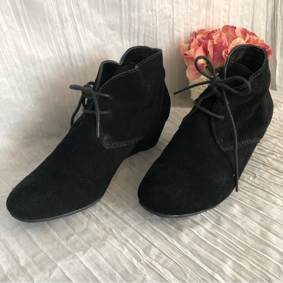 CROWN VINTAGE womans SZ 6 black leather suede booties ankle boots wedge … - Picture 1 of 14